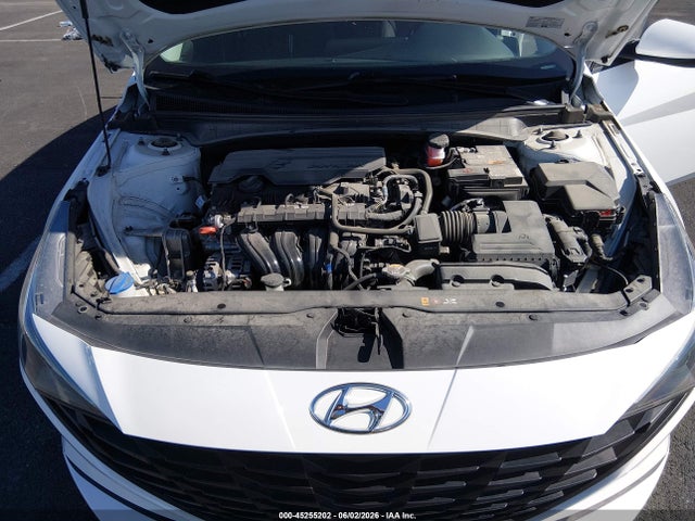 5NPLM4AGXPH118476 Hyundai ELANTRA SEL