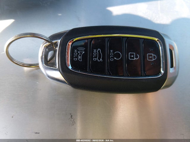 5NPLM4AGXPH118476 Hyundai ELANTRA SEL