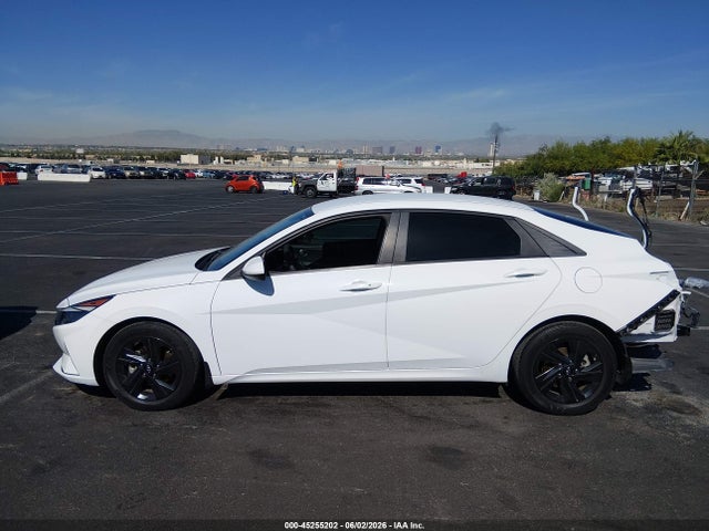 5NPLM4AGXPH118476 Hyundai ELANTRA SEL