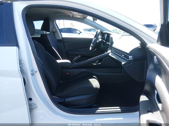 5NPLM4AGXPH118476 Hyundai ELANTRA SEL