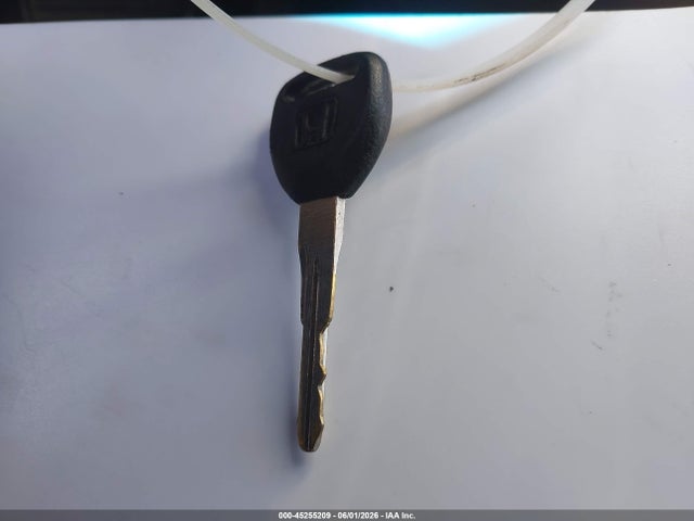 45255209 :رقم المزاد ، JHLRD2845YC011751 vin ، 2000 Honda Cr-v Lx مزاد بيع