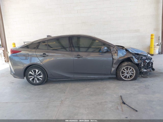 Продажа на аукционе авто 2017 Toyota Prius Prime Premium, vin: JTDKARFP4H3032247, номер лота: 45255222