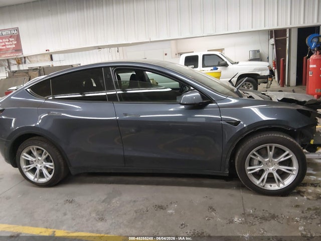 Tesla Model Y 2023 7SAYGAEE2PF791476 Image 13