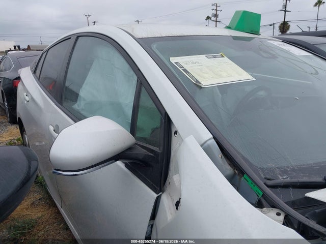 45255274 :رقم المزاد ، JTDKARFU0G3001808 vin ، 2016 Toyota Prius Four Touring مزاد بيع