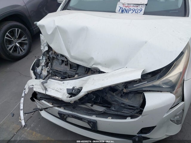 45255274 :رقم المزاد ، JTDKARFU0G3001808 vin ، 2016 Toyota Prius Four Touring مزاد بيع