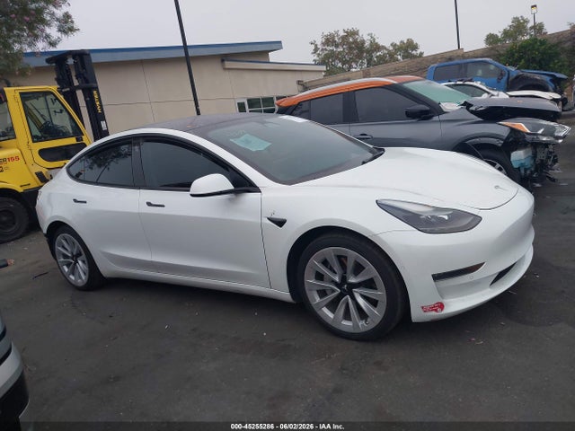 Tesla Model 3 Long Range Dual Motor All-wheel Drive 2022 5YJ3E1EBXNF145361 Image 14