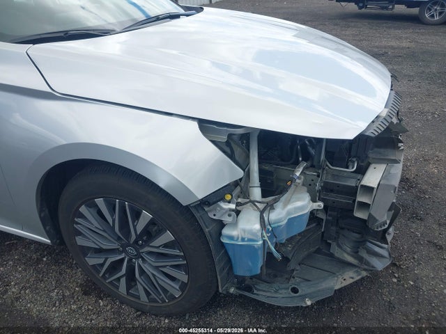 1N4BL4DVXRN375901 Nissan Altima Sv Fwd