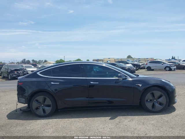 Tesla Model 3 Long Range/mid Range 2018 5YJ3E1EA5JF089167 Image 13