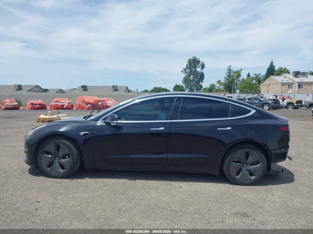 Tesla Model 3 Long Range/mid Range 2018 5YJ3E1EA5JF089167 Image 14