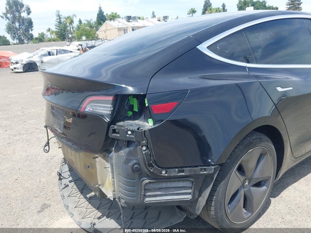 Tesla Model 3 Long Range/mid Range 2018 5YJ3E1EA5JF089167 Image 20