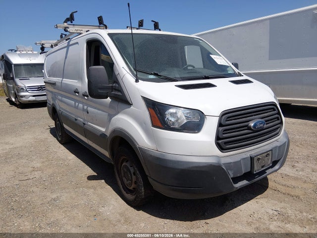 45255381 :رقم المزاد ، 1FTYR1YMXJKA26083 vin ، 2018 Ford Transit-250 مزاد بيع