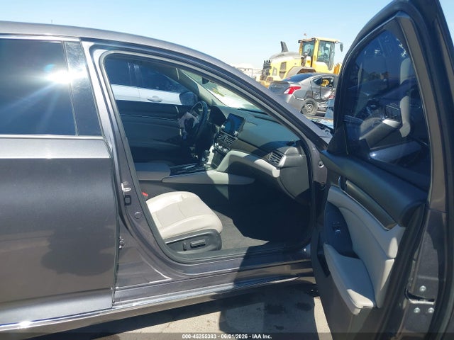 45255383 :رقم المزاد ، 1HGCV1F57JA146707 vin ، 2018 Honda Accord Ex-l مزاد بيع