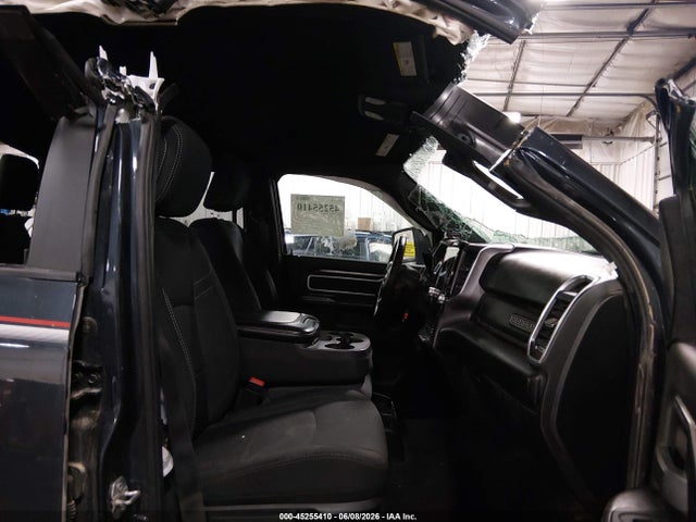 2026 Ram 3500 Big Horn  4x4 8' Box მანქანა იყიდება აუქციონზე, vin: 3C63R3HL6TG193300, აუქციონის ნომერი: 45255410