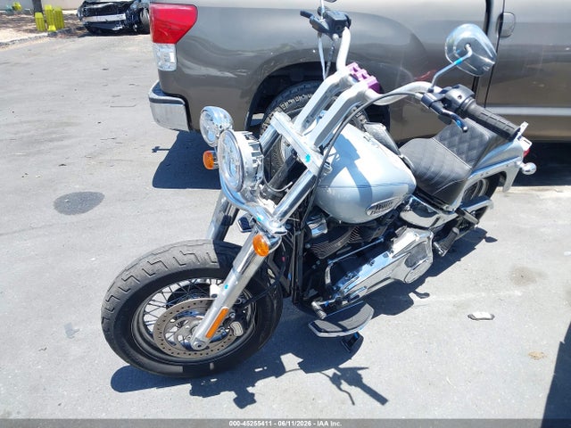 Harley-Davidson FLHCS 2023 1HD1YBK26PB029975 Image 2