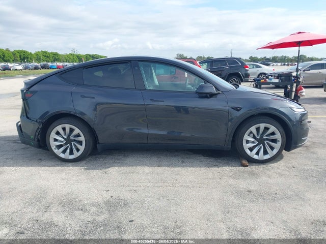 2026 Tesla Model Y Premium Rear-wheel Drive/rear-wheel Drive მანქანა იყიდება აუქციონზე, vin: 7SAYGDED4TF536007, აუქციონის ნომერი: 45255435
