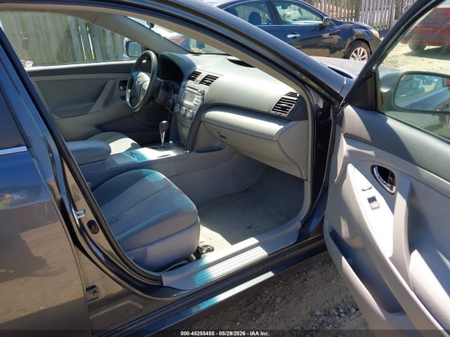 45255455 :رقم المزاد ، 4T1BF3EK2AU095427 vin ، 2010 Toyota Camry Le مزاد بيع