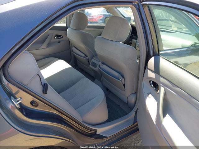 45255455 :رقم المزاد ، 4T1BF3EK2AU095427 vin ، 2010 Toyota Camry Le مزاد بيع