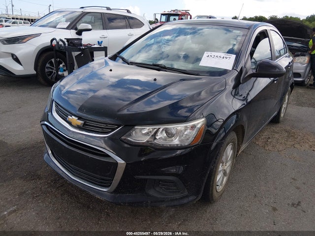 Chevrolet Sonic Lt Auto 2018 1G1JD5SH3J4122122 Image 2