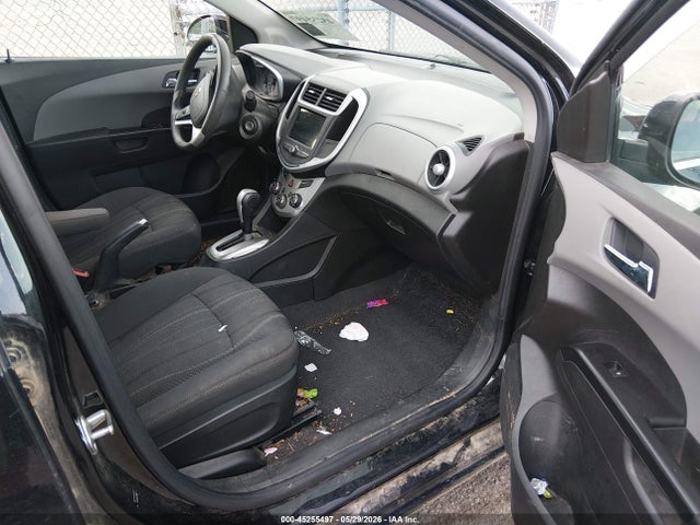 Chevrolet Sonic Lt Auto 2018 1G1JD5SH3J4122122 Image 5
