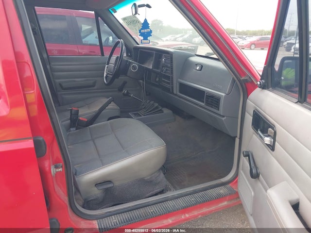 1996 Jeep Cherokee Se მანქანა იყიდება აუქციონზე, vin: 1J4FJ28P5TL141616, აუქციონის ნომერი: 45255512