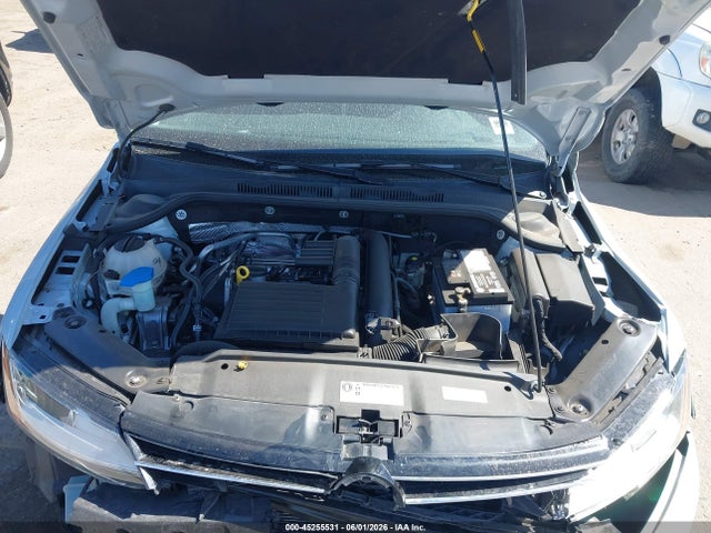 3VW2B7AJ0HM389957 Volkswagen Jetta 1.4t S