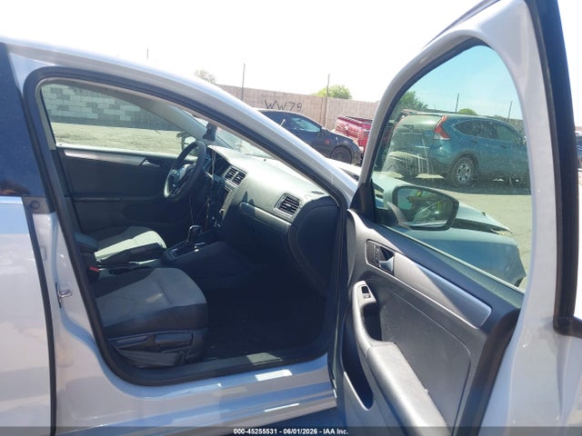 3VW2B7AJ0HM389957 Volkswagen Jetta 1.4t S