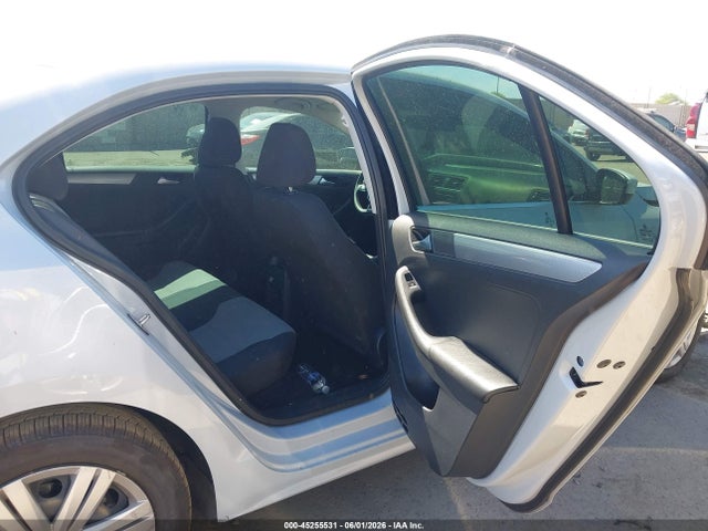 3VW2B7AJ0HM389957 Volkswagen Jetta 1.4t S