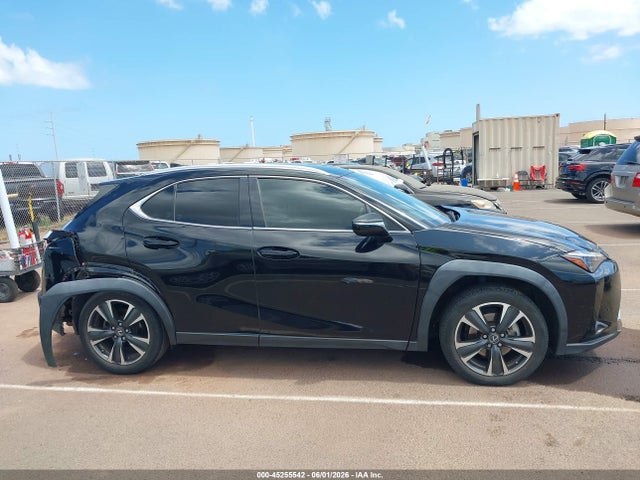 Lexus UX 250H 2023 JTHX6JBH6P2134465 Image 13