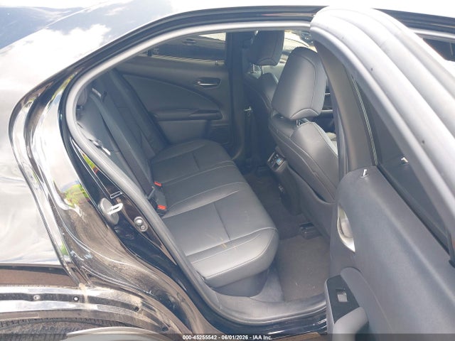 Lexus UX 250H 2023 JTHX6JBH6P2134465 Image 8