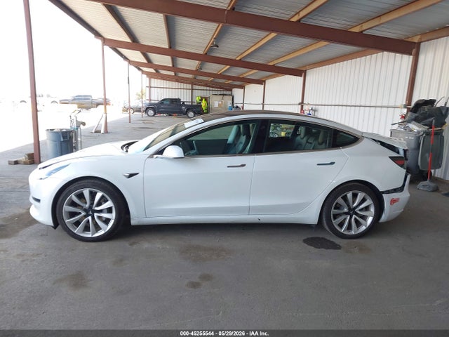 5YJ3E1EA0JF062927 Tesla Model 3 Long Range/mid Range