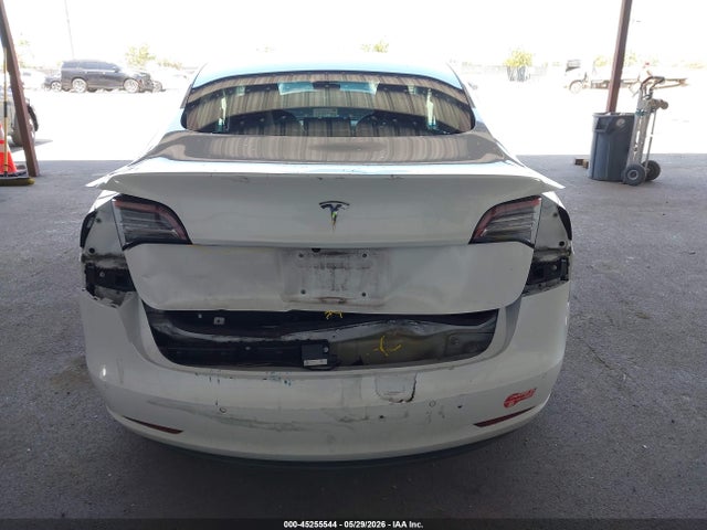 5YJ3E1EA0JF062927 Tesla Model 3 Long Range/mid Range
