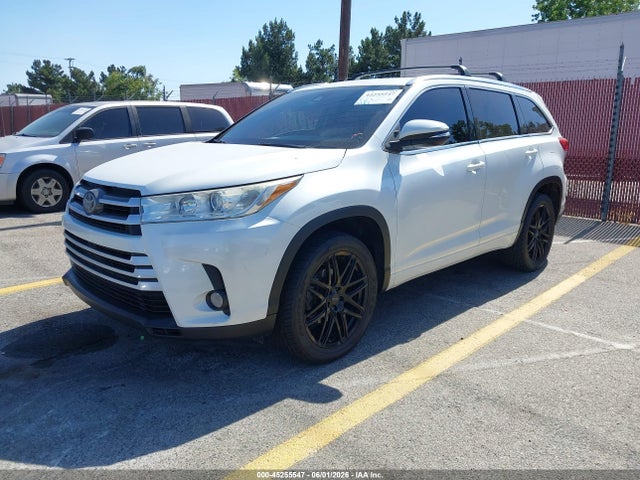 Toyota Highlander Xle 2018 5TDKZRFH3JS281967 Image 2