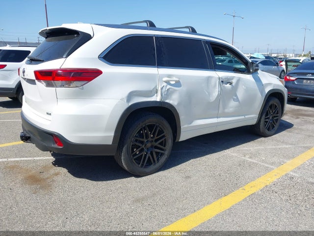 Toyota Highlander Xle 2018 5TDKZRFH3JS281967 Image 4