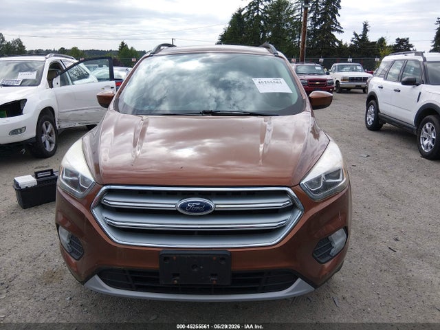 1FMCU9GD5HUC56990 Ford ESCAPE SE