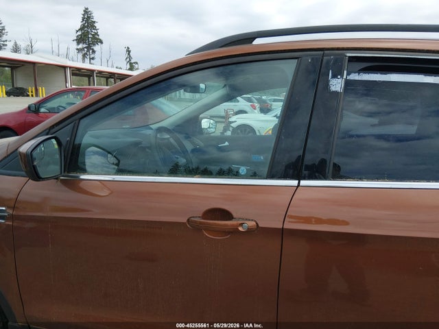 1FMCU9GD5HUC56990 Ford ESCAPE SE