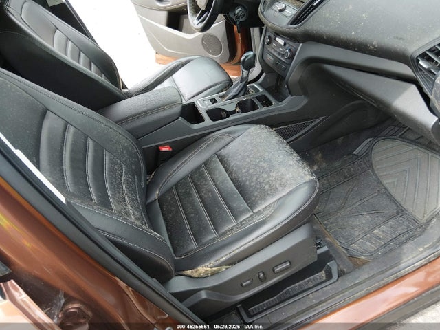 1FMCU9GD5HUC56990 Ford ESCAPE SE