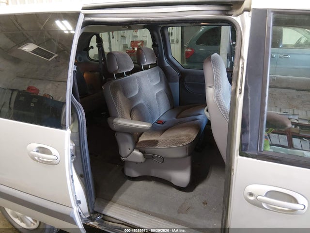 Продаж на аукціоні авто 2000 Chrysler Grand Voyager Se, vin: 1C4GJ44GXYB747390, номер лоту: 45255573