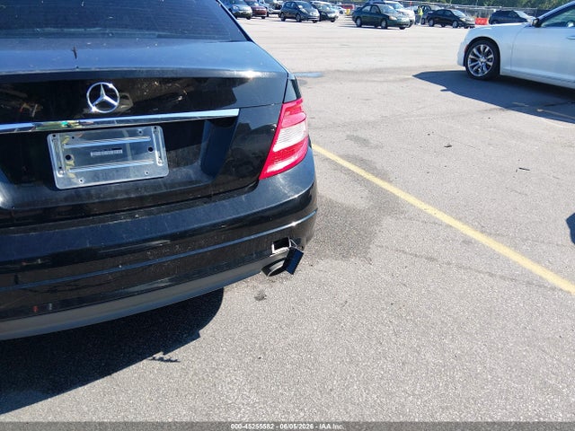 2011 Mercedes-benz C 300 Sport მანქანა იყიდება აუქციონზე, vin: WDDGF5EB7BR178674, აუქციონის ნომერი: 45255582