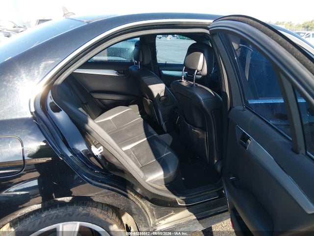 2011 Mercedes-benz C 300 Sport მანქანა იყიდება აუქციონზე, vin: WDDGF5EB7BR178674, აუქციონის ნომერი: 45255582