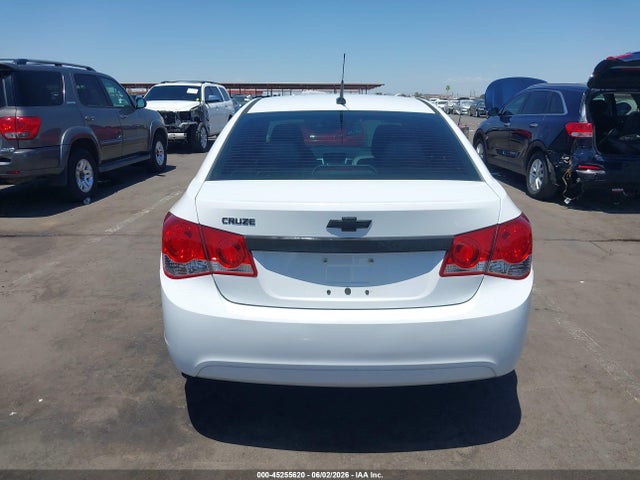 1G1PA5SG9E7205455 Chevrolet Cruze Ls Auto