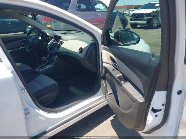 1G1PA5SG9E7205455 Chevrolet Cruze Ls Auto