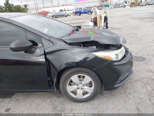 45255660 :رقم المزاد ، 1G1BC5SM7J7212330 vin ، 2018 Chevrolet Cruze Ls Auto مزاد بيع