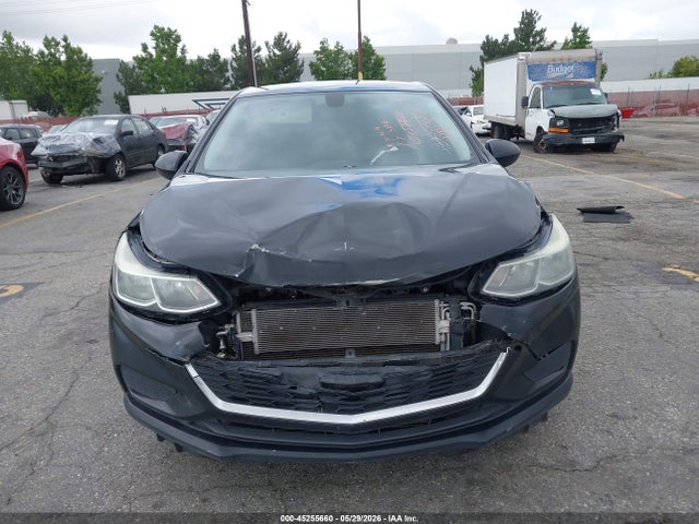 45255660 :رقم المزاد ، 1G1BC5SM7J7212330 vin ، 2018 Chevrolet Cruze Ls Auto مزاد بيع