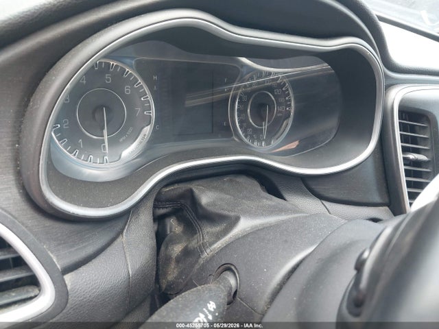 45255705 :رقم المزاد ، 1C3CCCAG1FN731666 vin ، 2015 Chrysler 200 Limited مزاد بيع