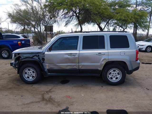 1C4NJPBB6HD170958 Jeep Patriot Sport Fwd