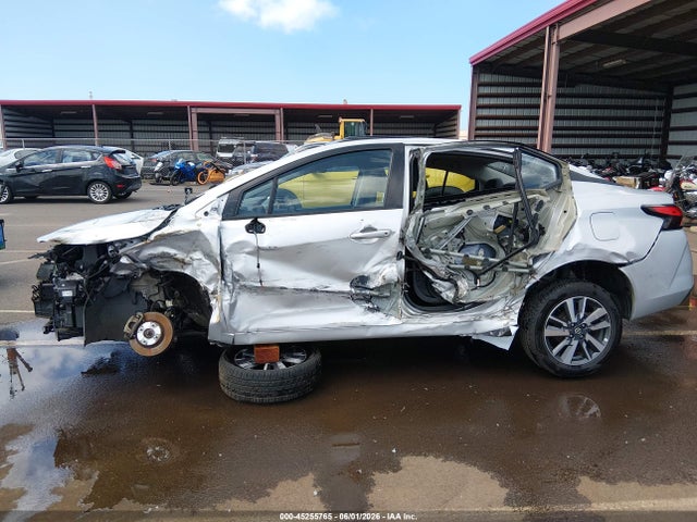 3N1CN8EV5LL827021 Nissan Versa Sv Xtronic Cvt