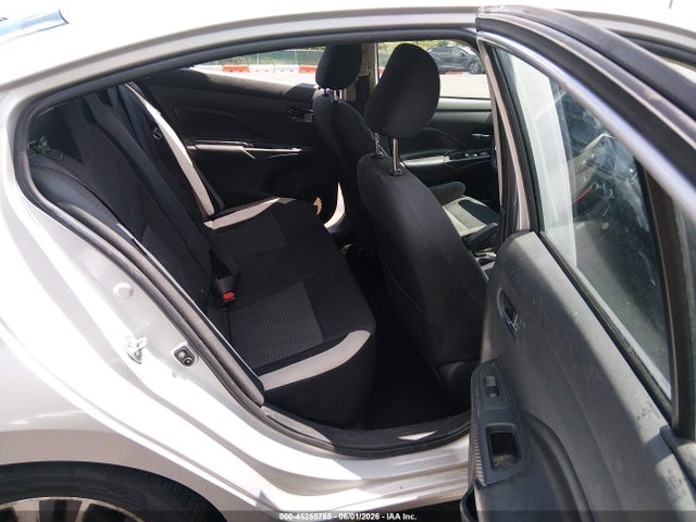 3N1CN8EV5LL827021 Nissan Versa Sv Xtronic Cvt