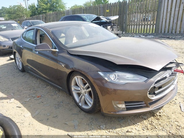 Auction sale of the 2013 Tesla Model S, vin: 5YJSA1DG5DFP04978, lot number: 45255772