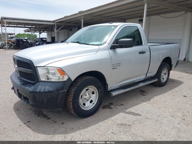 3C6JR7AG3KG504532 RAM 1500 Classic Tradesman 4x4 6&#039;4 Box