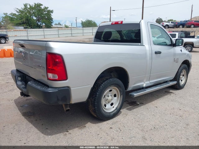 3C6JR7AG3KG504532 RAM 1500 Classic Tradesman 4x4 6&#039;4 Box